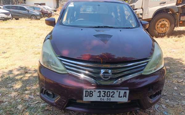 NISSAN GRAND LIVINA
