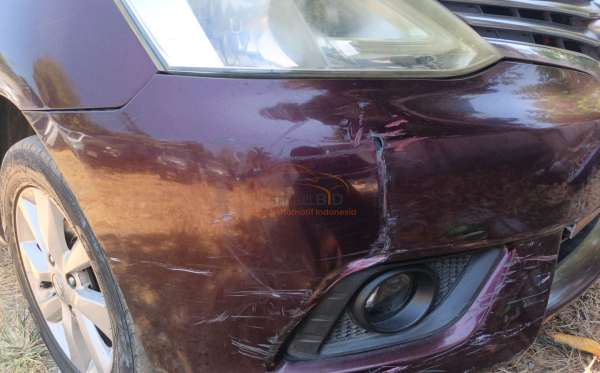 NISSAN GRAND LIVINA