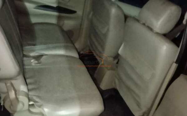 TOYOTA AVANZA