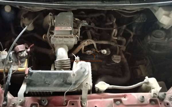 TOYOTA AVANZA