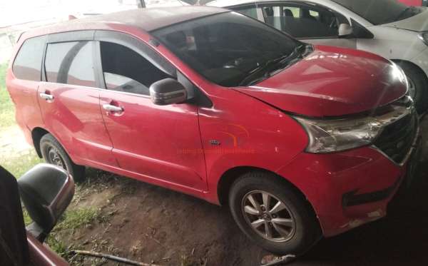 TOYOTA AVANZA