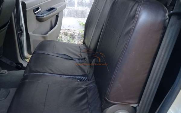 WULING CONFERO