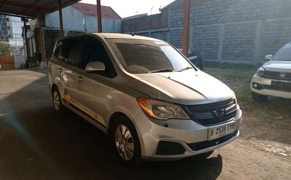 WULING CONFERO