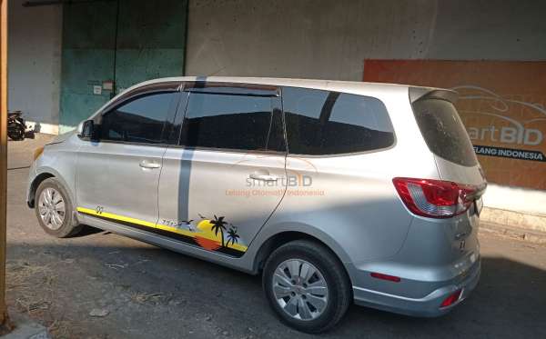 WULING CONFERO