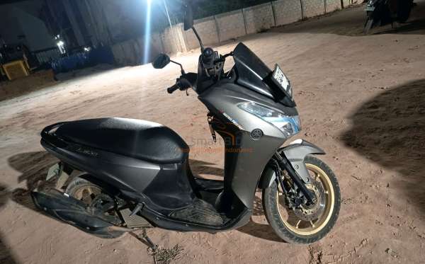 YAMAHA LEXI