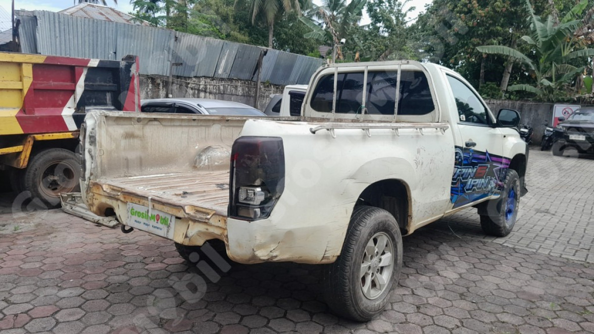 MITSUBISHI  TRITON HDX SC