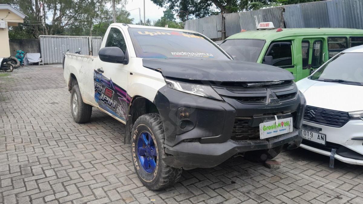 MITSUBISHI  TRITON HDX SC