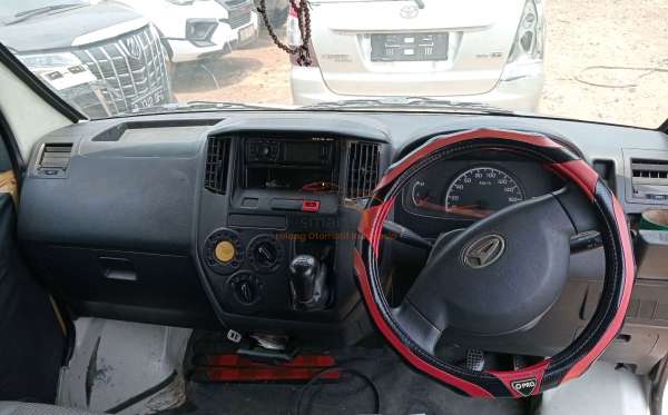DAIHATSU GRAN MAX BLIND VAN