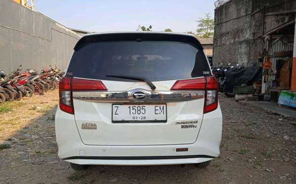 DAIHATSU  SIGRA  R