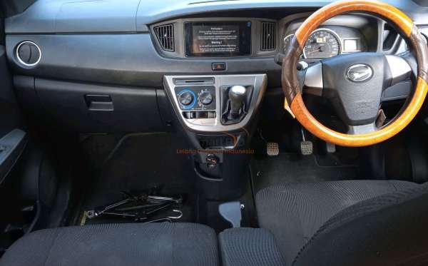 DAIHATSU  SIGRA  R