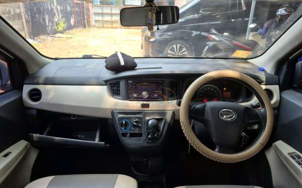 DAIHATSU SIGRA X