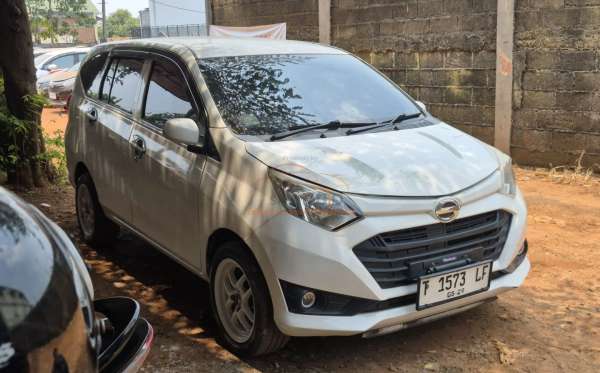 DAIHATSU SIGRA X