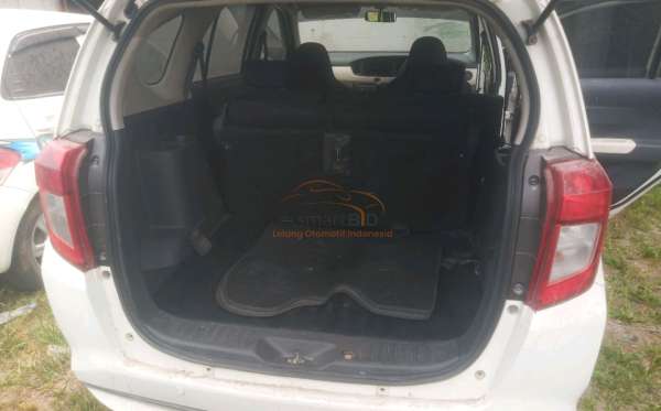 DAIHATSU SIGRA