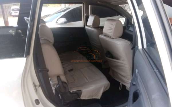 DAIHATSU XENIA