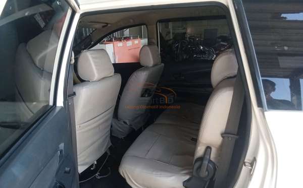 DAIHATSU XENIA