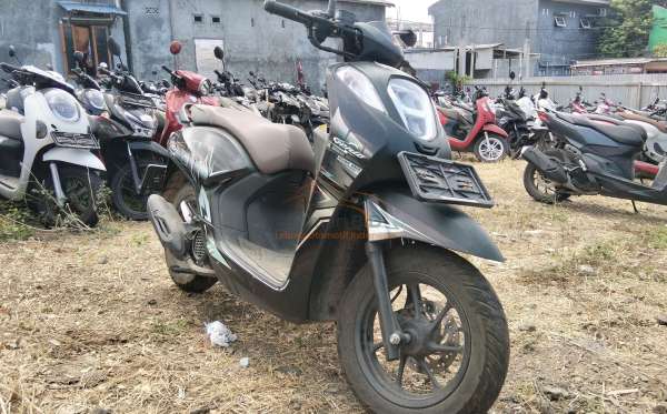 HONDA  GENIO