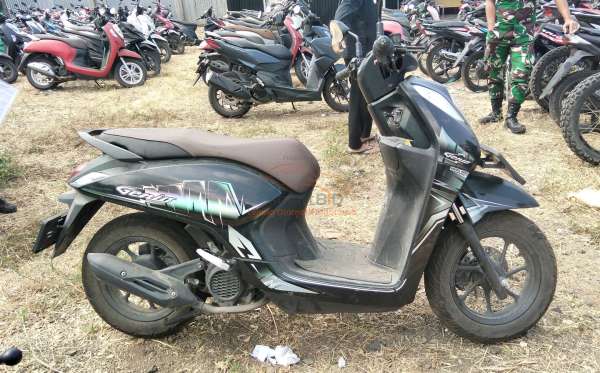 HONDA  GENIO