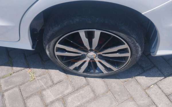 HONDA MOBILIO DD4 1.5 E M CVT CKD