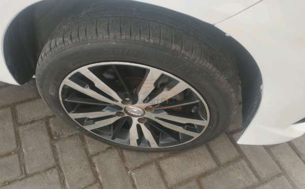 HONDA MOBILIO DD4 1.5 E M CVT CKD