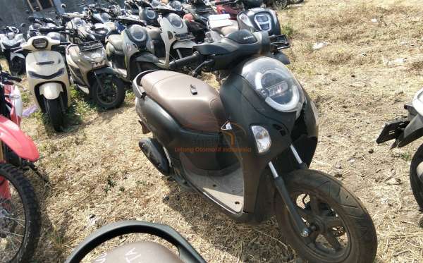 HONDA SCOOPY PRESTIGE