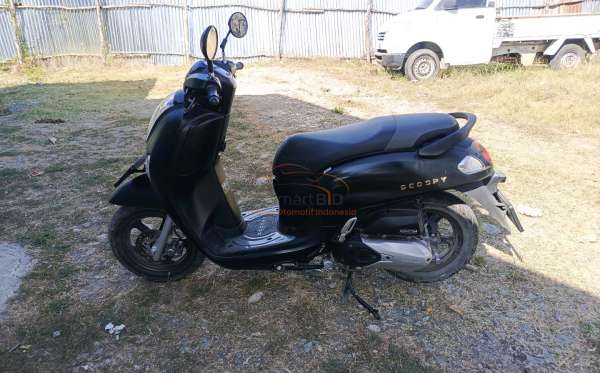 HONDA SCOOPY PRESTIGE