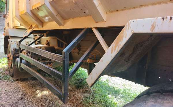 MERCEDES BENZ AXOR 2528 CH (6X4)