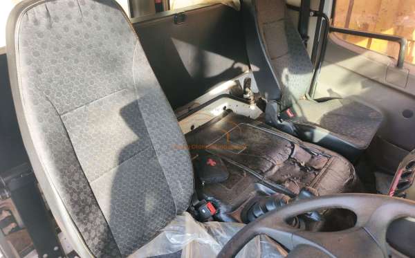 MERCEDES BENZ AXOR 2528 CH (6X4)