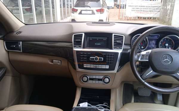 MERCEDES BENZ ML 400