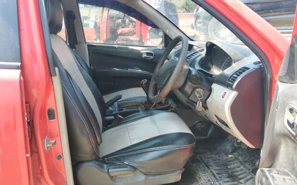MITSUBISHI  STRADA  CR 2.5