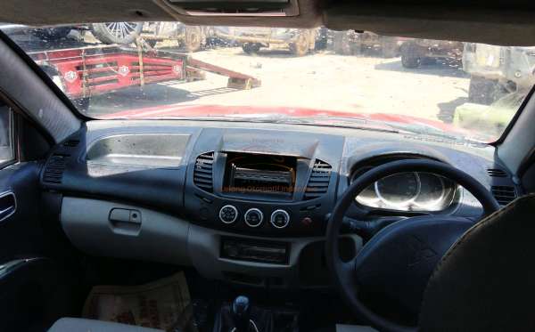 MITSUBISHI  STRADA  CR 2.5