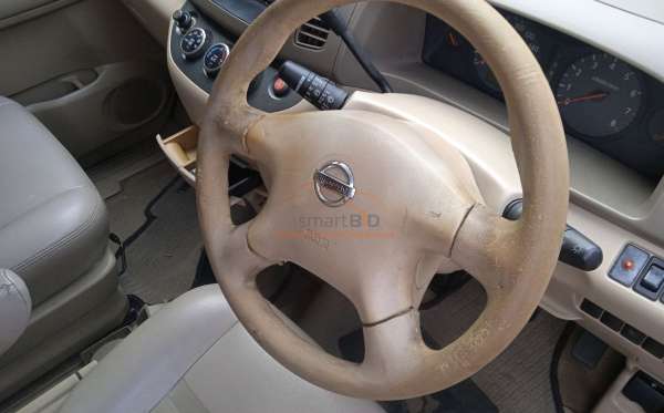 NISSAN  SERENA  HIGHWAY STAR