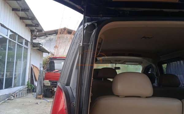 NISSAN  SERENA  HIGHWAY STAR
