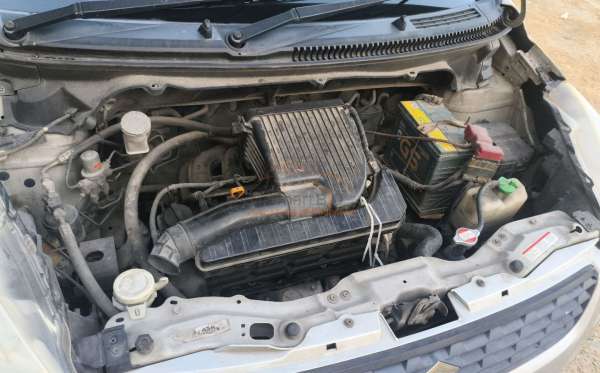 SUZUKI ERTIGA