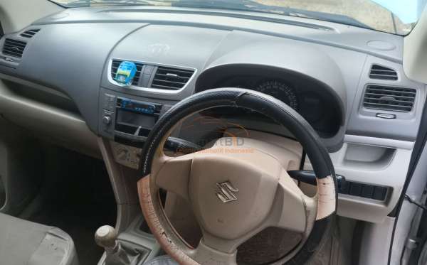 SUZUKI ERTIGA