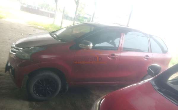 TOYOTA AVANZA