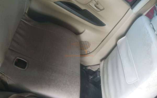 TOYOTA AVANZA