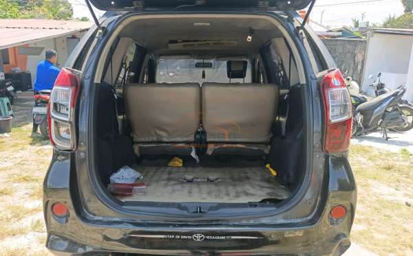 TOYOTA  AVANZA  VELOZ