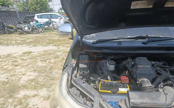 TOYOTA  AVANZA  VELOZ