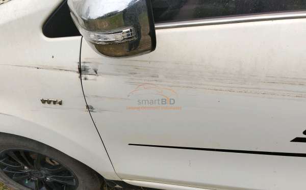 TOYOTA AVANZA
