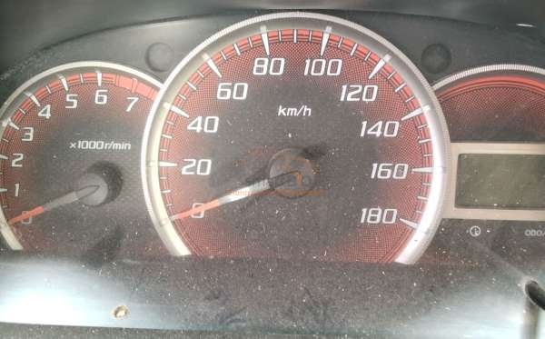 TOYOTA AVANZA