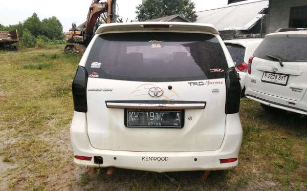 TOYOTA AVANZA