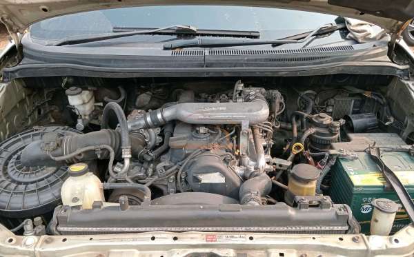 TOYOTA INNOVA G