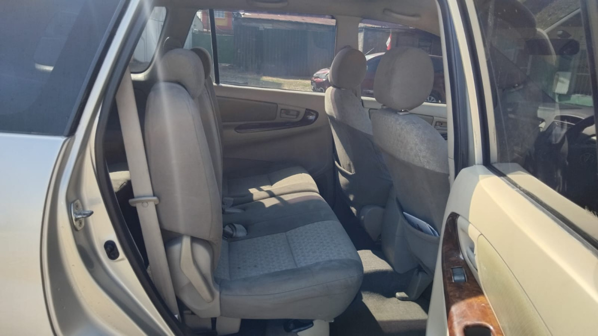 TOYOTA  KIJANG  INNOVA G