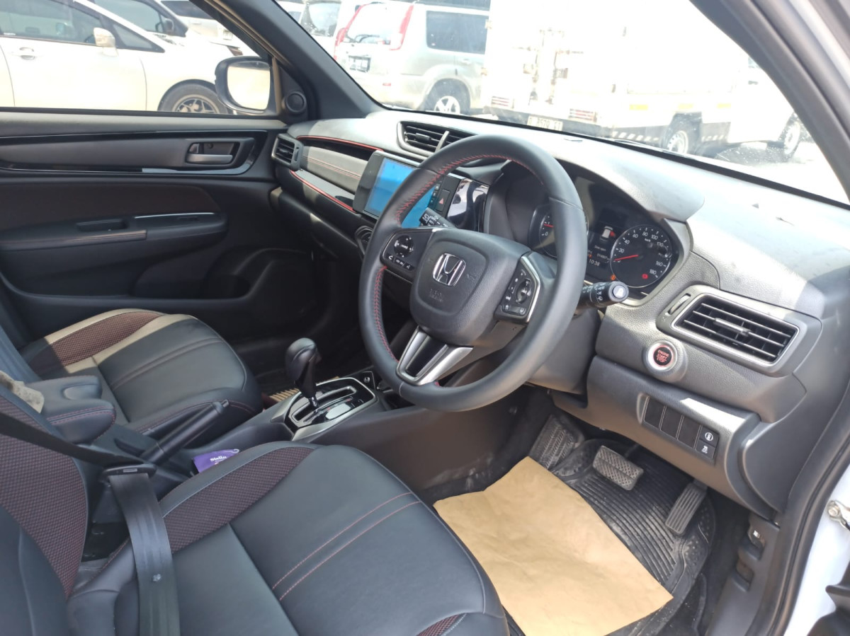 HONDA  WRV DG48 1.5 RS CVT Z