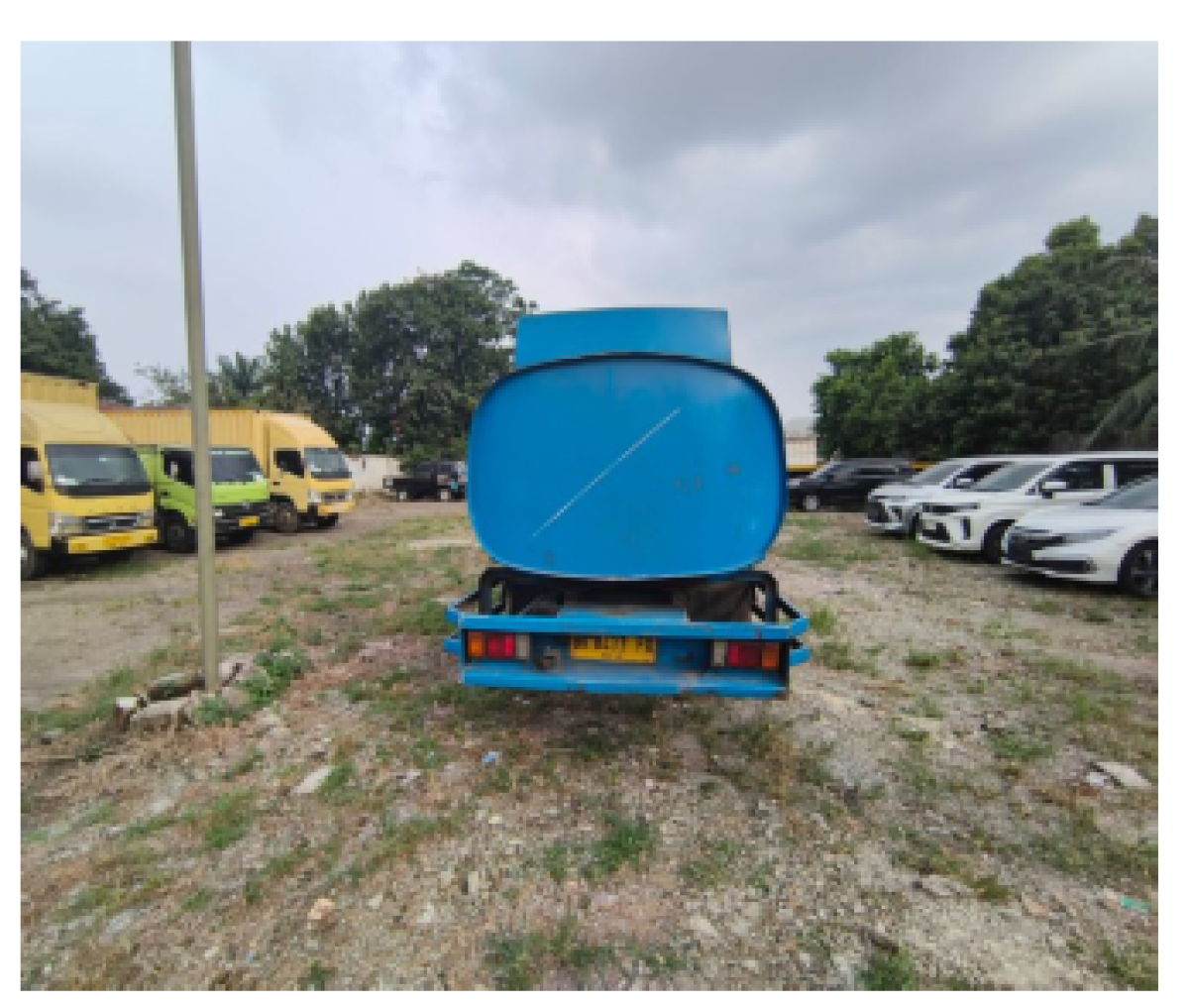 ISUZU  NMR 81U