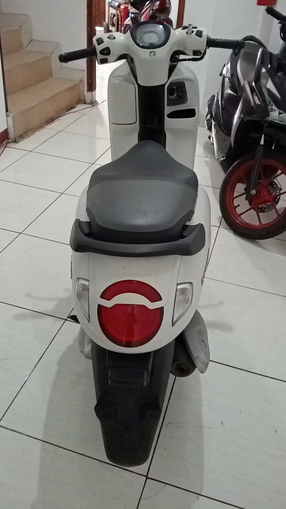 HONDA SCOOPY PRESTIGE