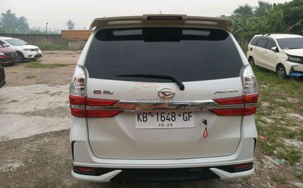 DAIHATSU XENIA R