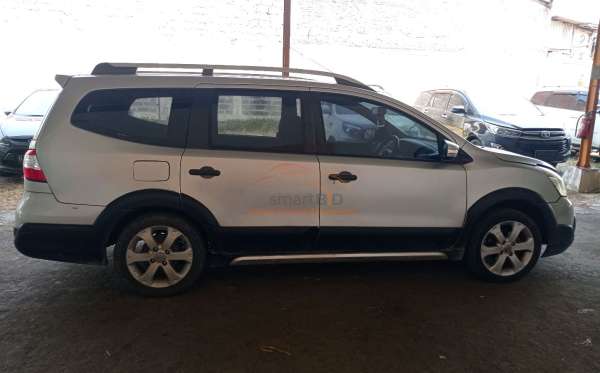 NISSAN  LIVINA GRAND  1.5 X – GEAR