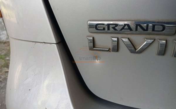 NISSAN  LIVINA GRAND  1.5 X – GEAR