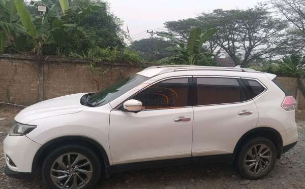 NISSAN X TRAIL 2.5